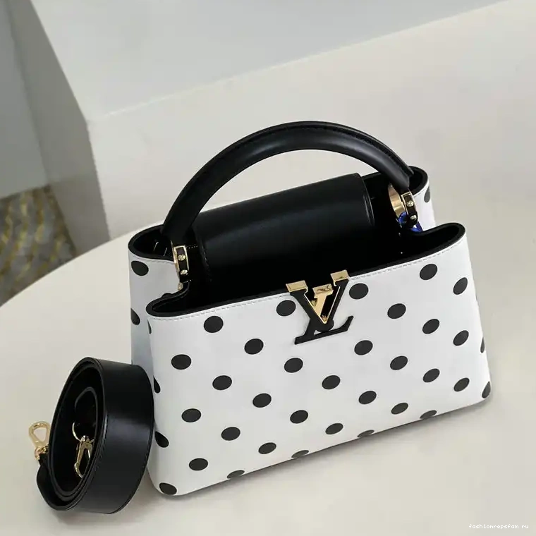 Fashionrepsfam ru Bag 2204YA0094 LV 0701